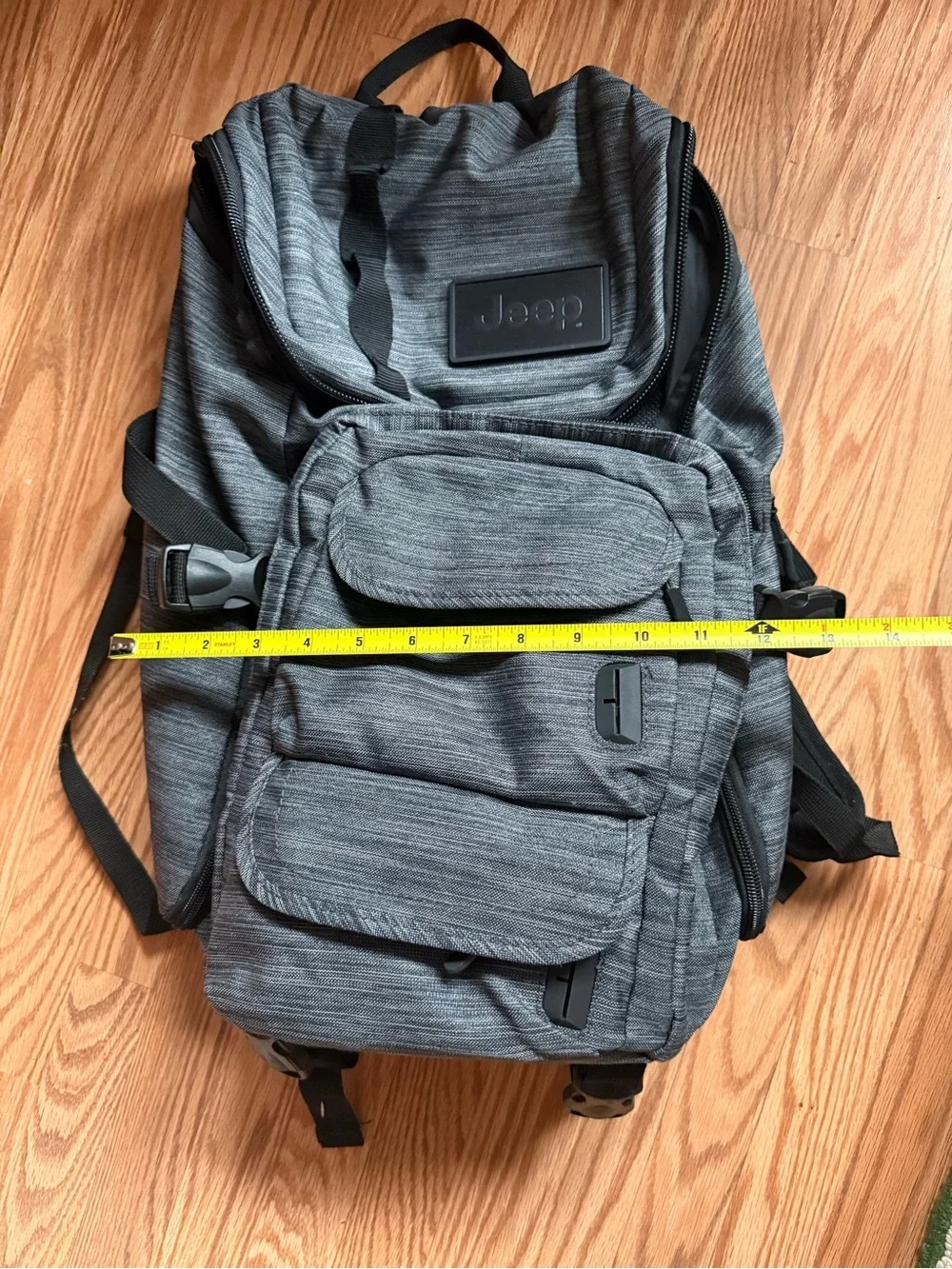 Jeep Men's Charcoal Gray Rugged Everyday Backpack